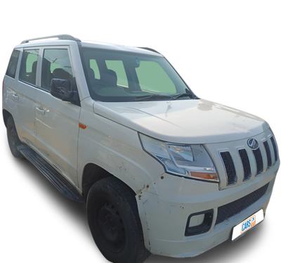 Mahindra TUV300-img